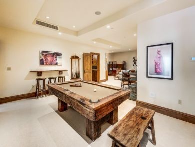 Posh Five Bedroom Luxury Ski Home Steps to Lift